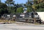 NS 2516 & 2513 head across Fairview Road